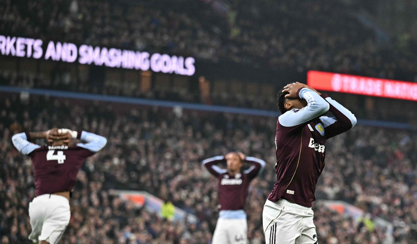 Bisa apa Aston Villa dan Crystal Palace setelah digembosi