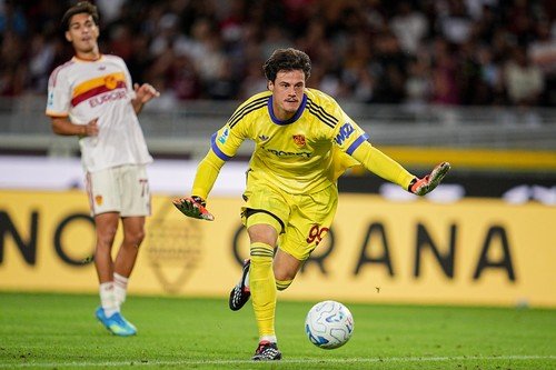 AS Roma vs Inter Milan - Mile Svilar bicara peluang scudetto