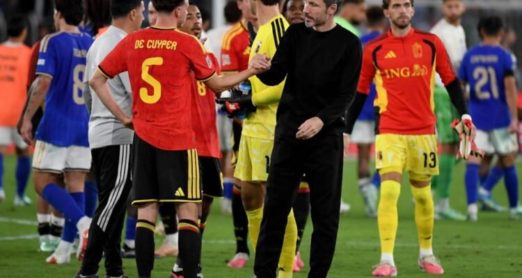 Mark van Bommel - Belgia kalahkan Italia tanpa 11 pemain inti
