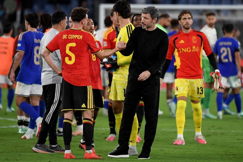 Mark van Bommel - Belgia kalahkan Italia tanpa 11 pemain inti