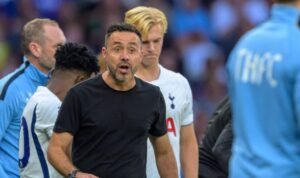 Roberto De Zerbi kena omel legenda prancis
