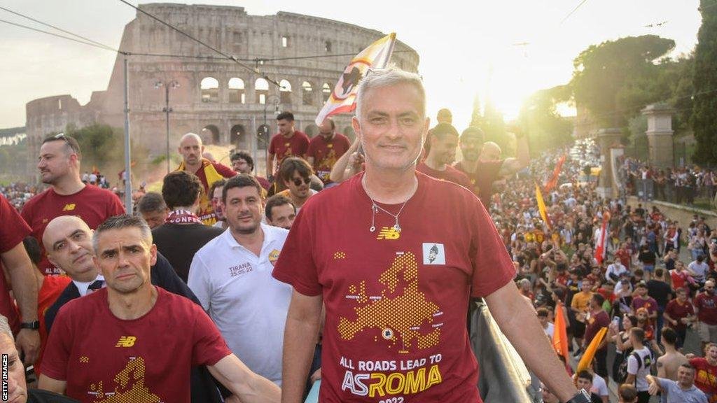 Jose Mourinho tak sanggup berkata buruk tentang AS Roma